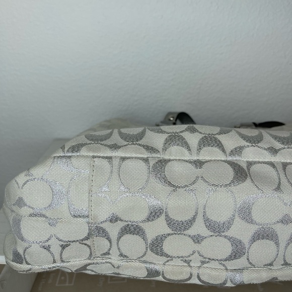 Coach Ashley Signature "C" Shoulder Satchel Purse Silver Metallic Vintage - Picture 14 of 16